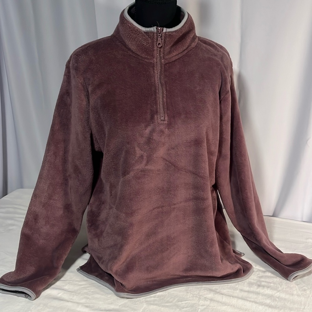 Wallflower zip pullover women’s size extra large. Beautiful